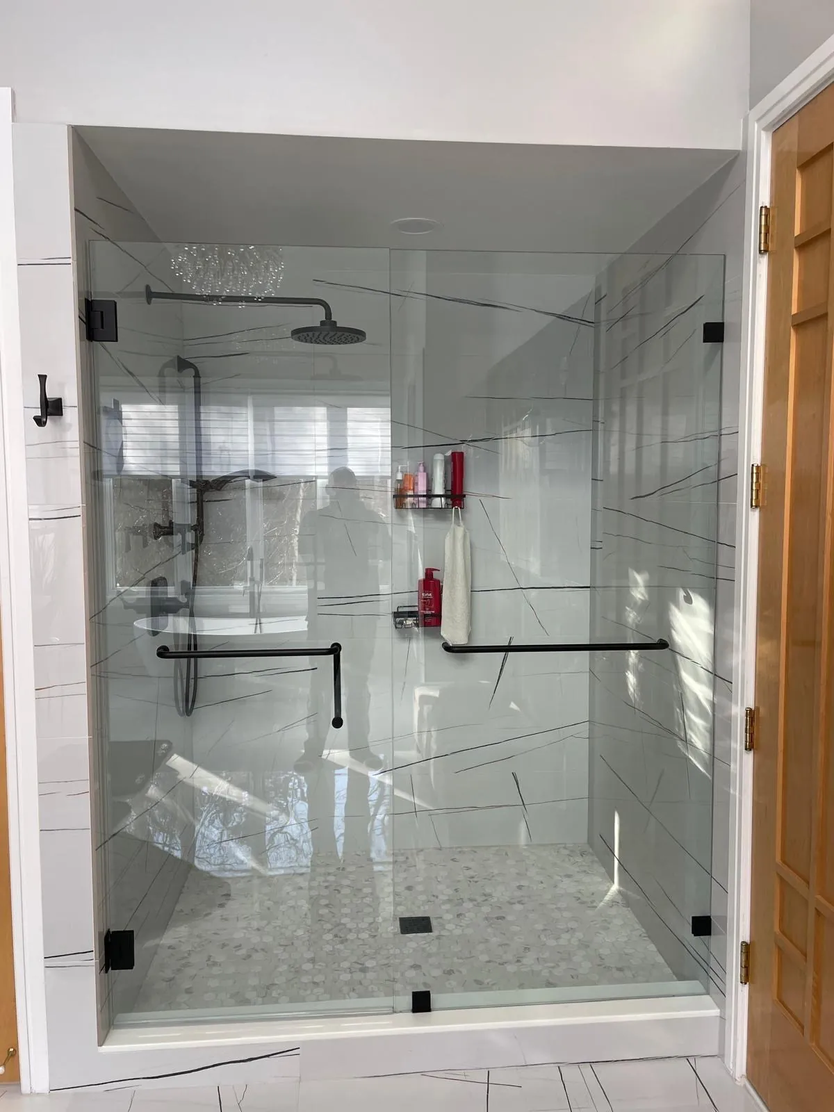 Glass Shower Door 01 project by ALUWORLD LTD