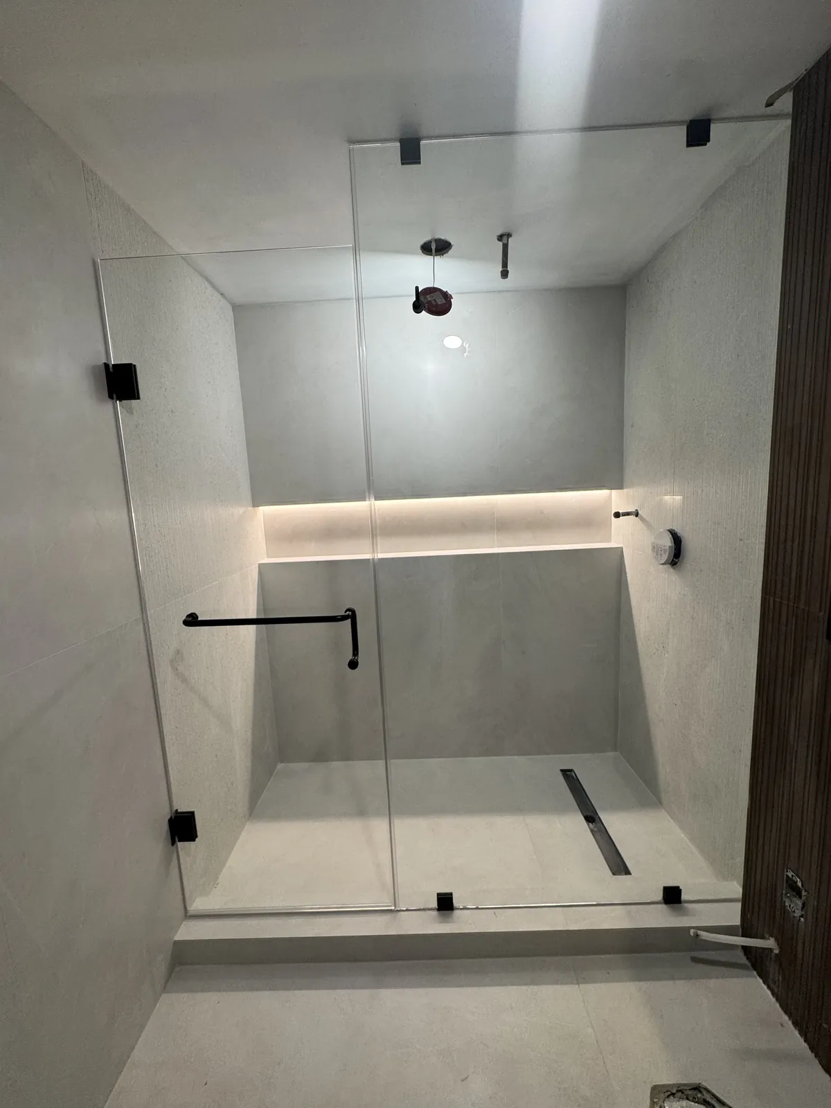 Glass Shower Door 12 project by ALUWORLD LTD